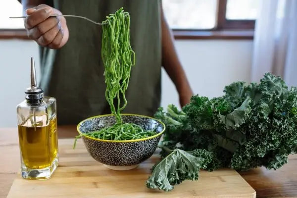 Get Your Detox On With this Simple Green Detox Smoothie