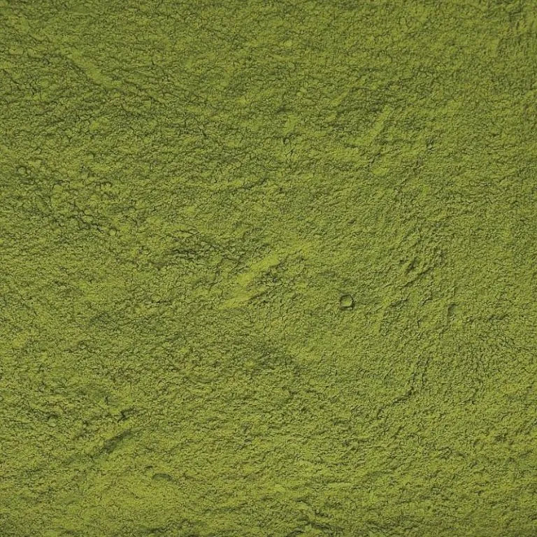 Detoxifying Super Greens + Clay Mask